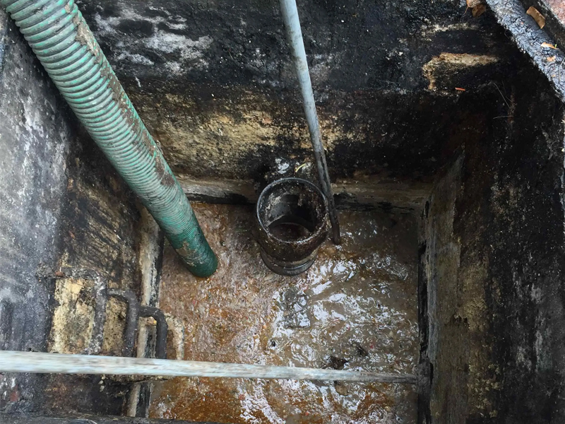 百子亭隔油池清理